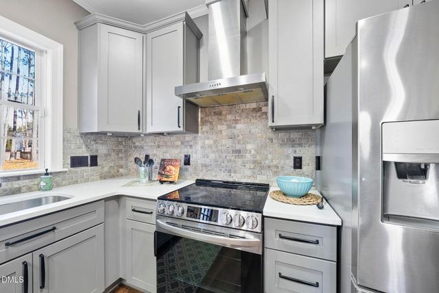 1013 Edenburghs Keep Drive, Knightdale, NC 27545