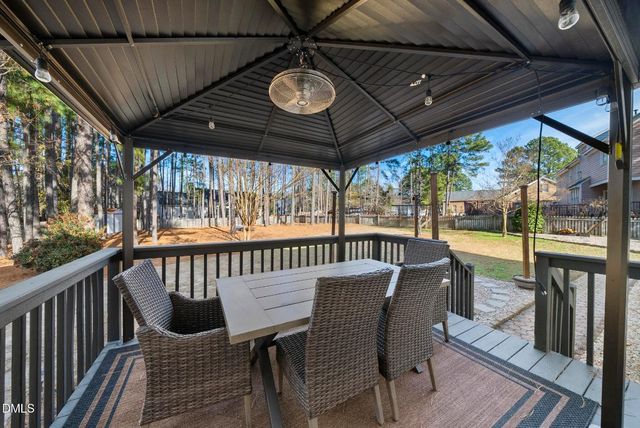 1013 Edenburghs Keep Drive, Knightdale, NC 27545