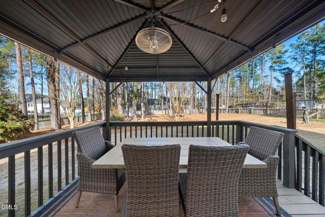 1013 Edenburghs Keep Drive, Knightdale, NC 27545