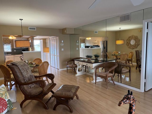 1051 Sugar Sands Boulevard 351, Singer Island, FL 33404