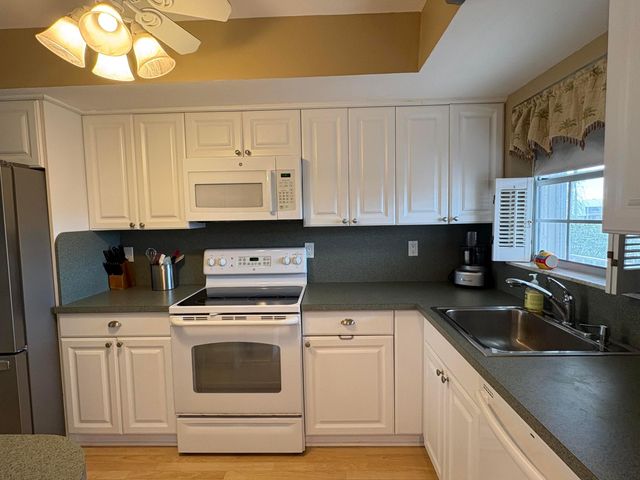 1051 Sugar Sands Boulevard 351, Singer Island, FL 33404