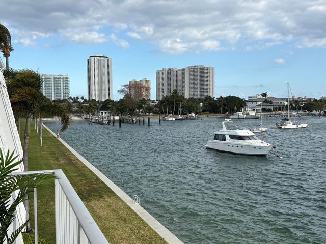 1051 Sugar Sands Boulevard 351, Singer Island, FL 33404