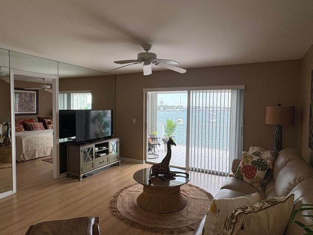 1051 Sugar Sands Boulevard 351, Singer Island, FL 33404