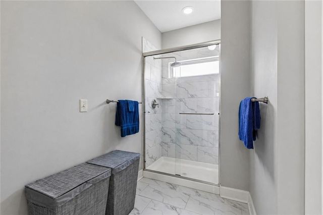 8 NE 102nd Street, Kansas City, MO 64155