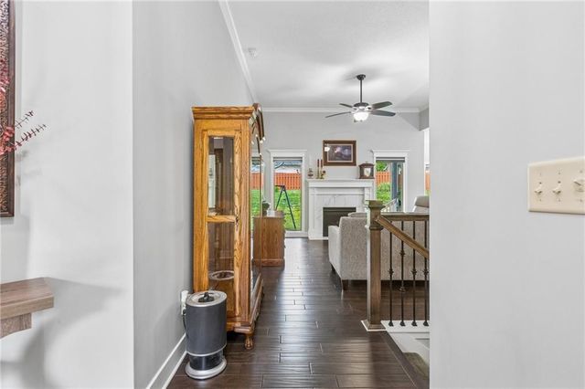 8 NE 102nd Street, Kansas City, MO 64155