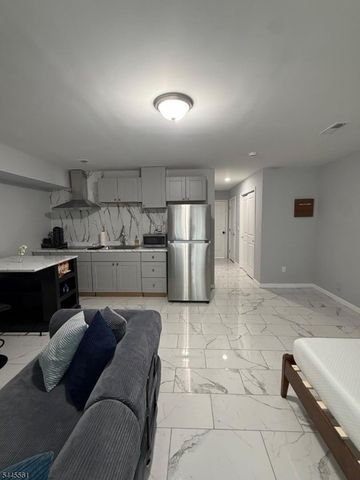 816 S 15Th St, Newark City, NJ 07108