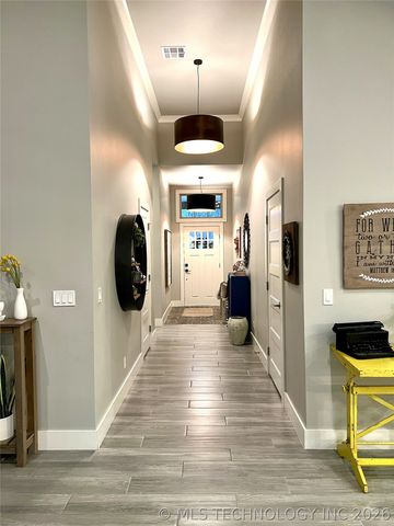 7716 N Harvard Avenue, Owasso, OK 74055