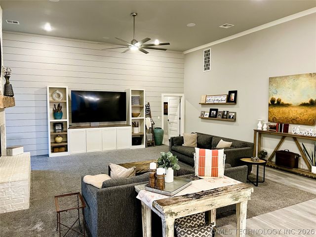 7716 N Harvard Avenue, Owasso, OK 74055