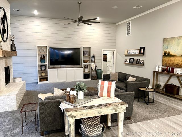 7716 N Harvard Avenue, Owasso, OK 74055