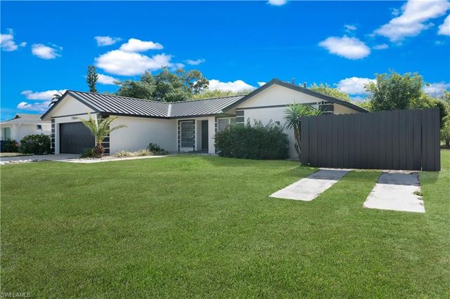 7328 Pebble Beach RD, Fort Myers, FL 33967