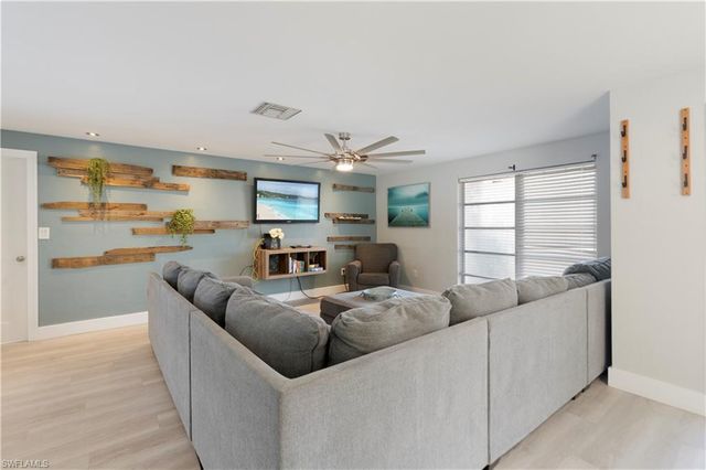 7328 Pebble Beach RD, Fort Myers, FL 33967