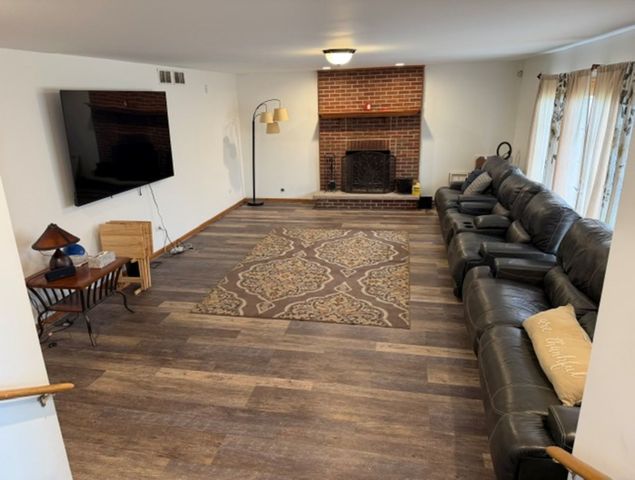 24363 S Independence Boulevard, Crete, IL 60417