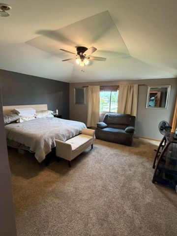 24363 S Independence Boulevard, Crete, IL 60417