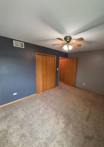 24363 S Independence Boulevard, Crete, IL 60417