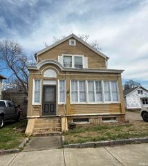 1414 SE First Street, Evansville, IN 47713