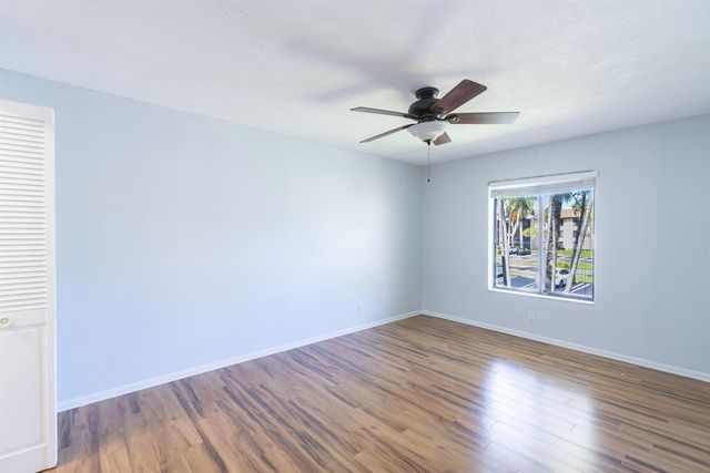 610 Sea Pine Way B2, Greenacres, FL 33415