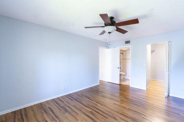 610 Sea Pine Way B2, Greenacres, FL 33415