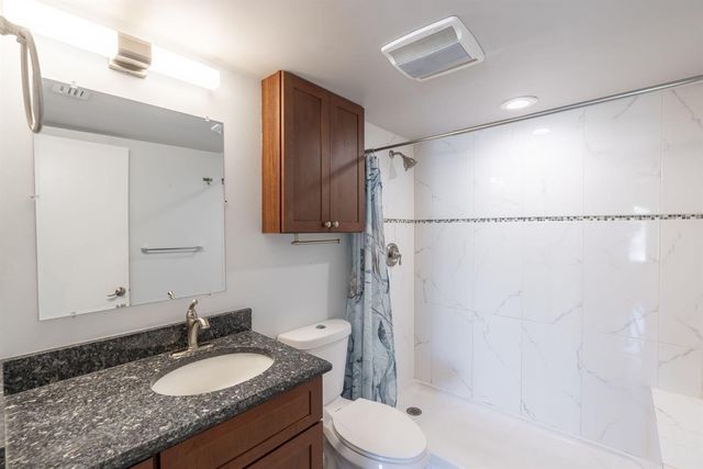 610 Sea Pine Way B2, Greenacres, FL 33415