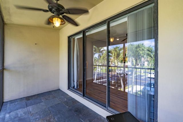 610 Sea Pine Way B2, Greenacres, FL 33415