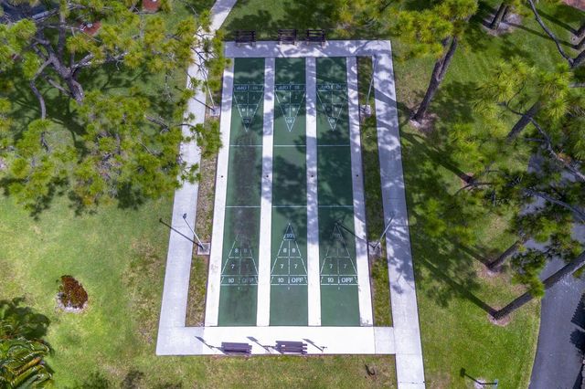 610 Sea Pine Way B2, Greenacres, FL 33415