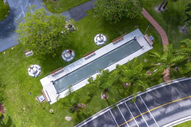 610 Sea Pine Way B2, Greenacres, FL 33415