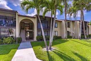 610 Sea Pine Way B2, Greenacres, FL 33415