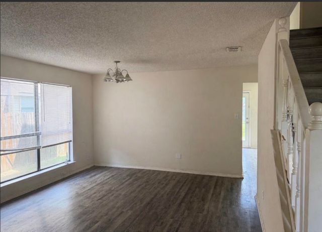 4737 Hollow Tree Drive, Arlington, TX 76018