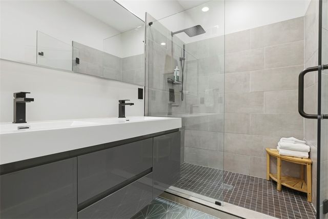 5228 Dresden Way, Lawrenceville, PA 15201