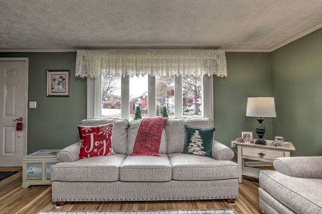 83 Pauline Avenue, West Haven, CT 06516