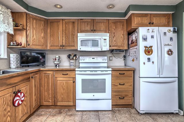 83 Pauline Avenue, West Haven, CT 06516