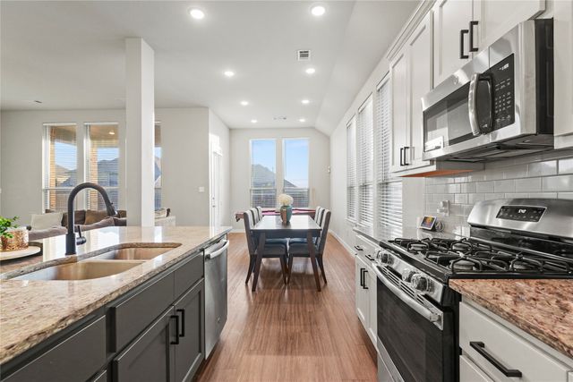 1613 Yellowstone Drive, Forney, TX 75126