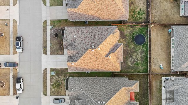 1613 Yellowstone Drive, Forney, TX 75126