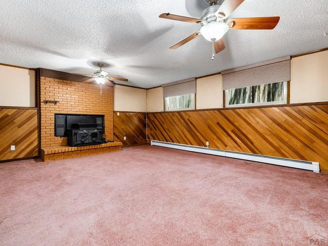 1121 Candytuft Blvd, Pueblo, CO 81001