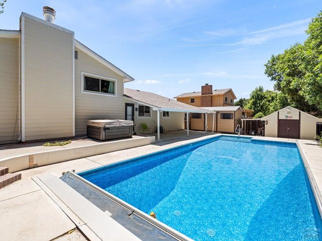 1121 Candytuft Blvd, Pueblo, CO 81001