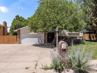 1121 Candytuft Blvd, Pueblo, CO 81001