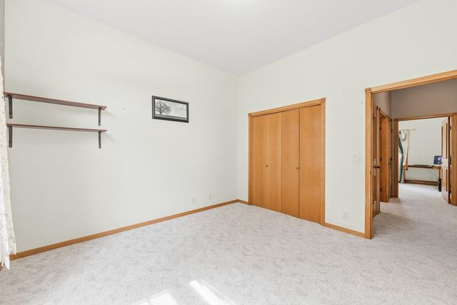 1252 N Hickory Creek Ct., Wichita, KS 67235
