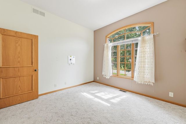 1252 N Hickory Creek Ct., Wichita, KS 67235