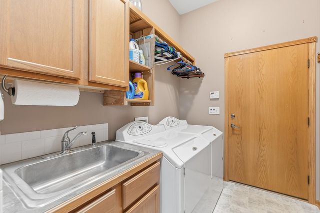1252 N Hickory Creek Ct., Wichita, KS 67235