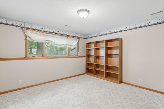 1252 N Hickory Creek Ct., Wichita, KS 67235