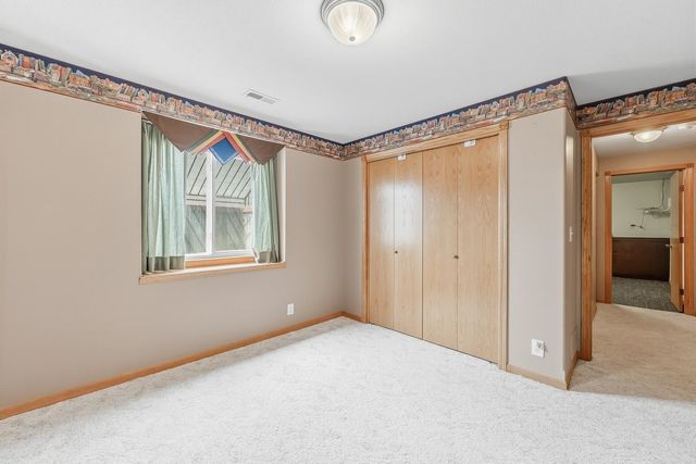 1252 N Hickory Creek Ct., Wichita, KS 67235