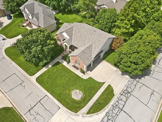 1252 N Hickory Creek Ct., Wichita, KS 67235