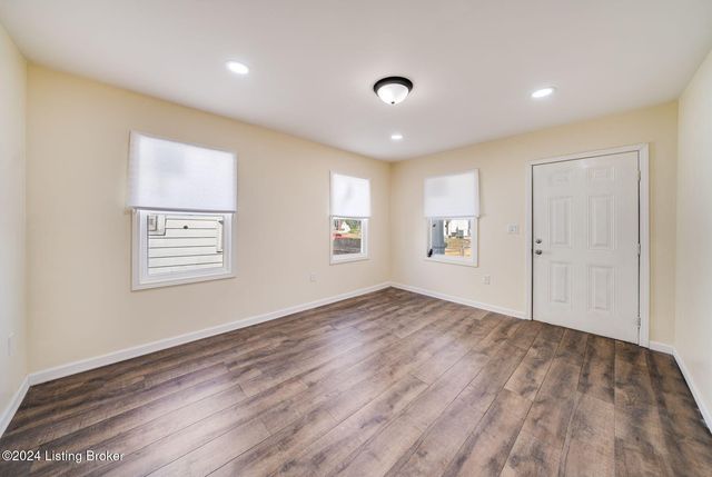 2642 Rowan St, Louisville, KY 40212