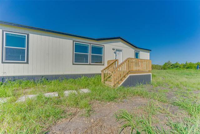 3040 Sitting Bull Lane, Ferris, TX 75125