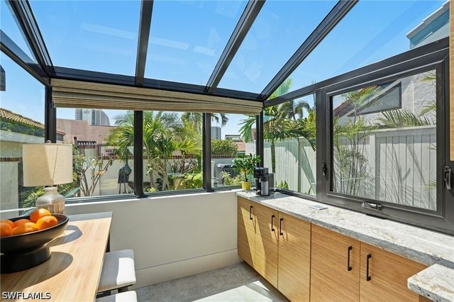 539 Bay Villas LN 101, Naples, FL 34108