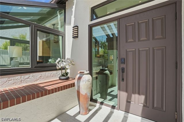 539 Bay Villas LN 101, Naples, FL 34108