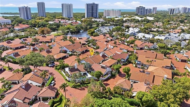 539 Bay Villas LN 101, Naples, FL 34108