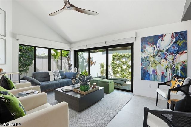 539 Bay Villas LN 101, Naples, FL 34108