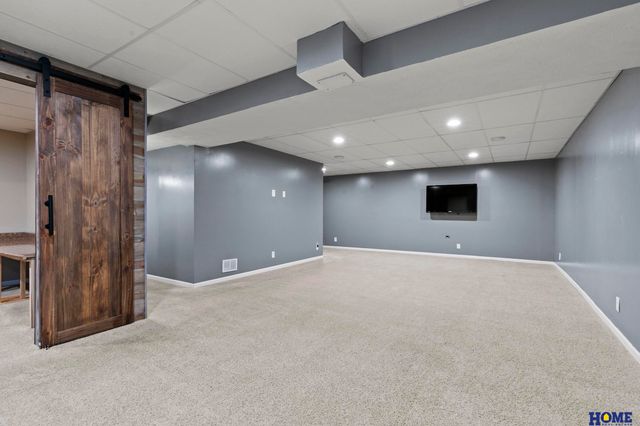 8239 S 17th Street, Lincoln, NE 68512