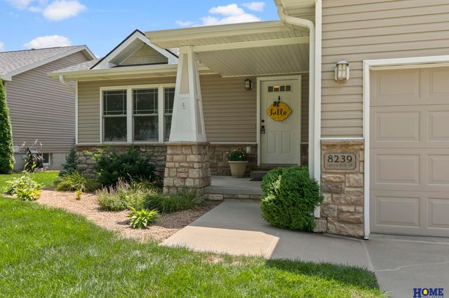 8239 S 17th Street, Lincoln, NE 68512
