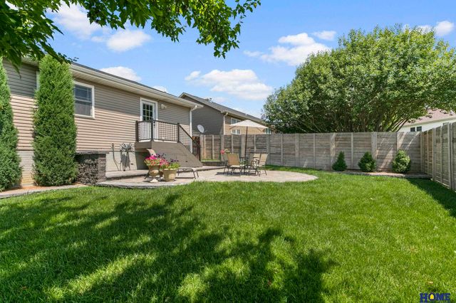 8239 S 17th Street, Lincoln, NE 68512